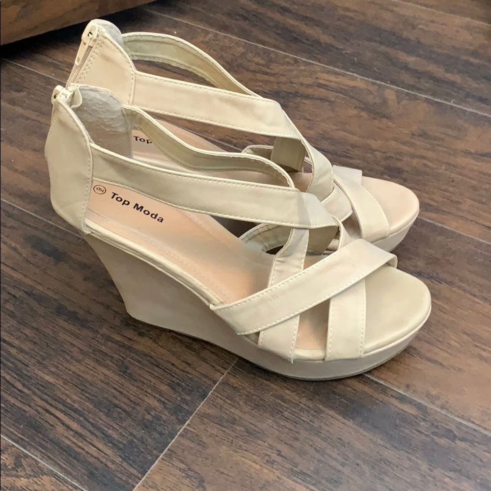 Top Moda Wedge Cream Sandals Size 9